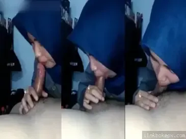 ABG Jilbab Polos Cicip Kontol Perdana Ngemut Muncrat
